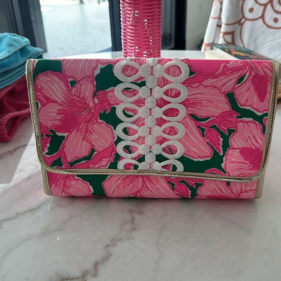 Lilly Pulitzer clutch. New - Picture 2 of 5